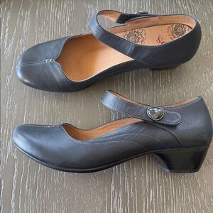 Taos SAMBA Dark Gray Leather Mary Jane Shoes comfortable Business Casual Size 11
